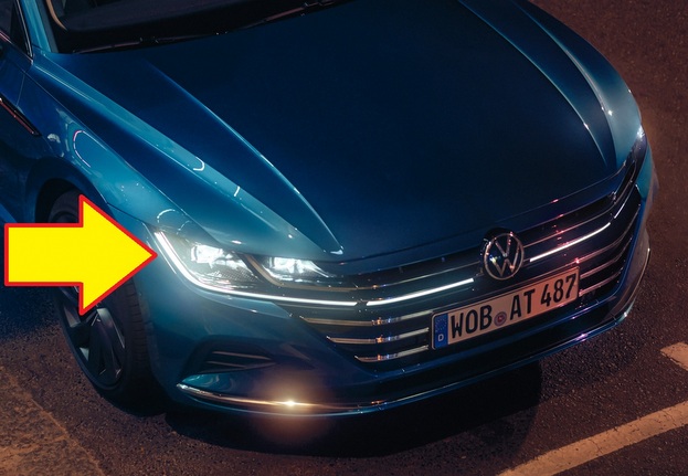 VW アルテオン ヘッドライト