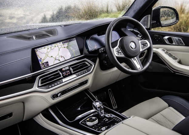 BMW X7 内装