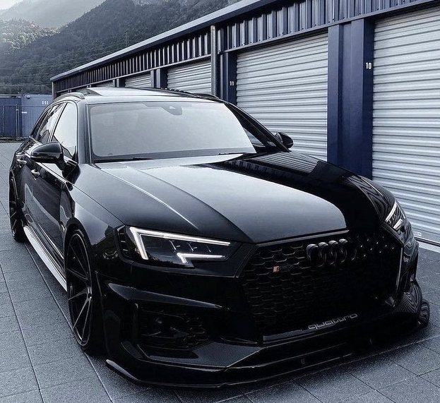 AUDI RS4 維持費