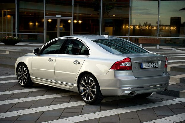 VOLVO S80 ドライブe