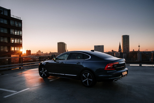 VOLVO S90 口コミ