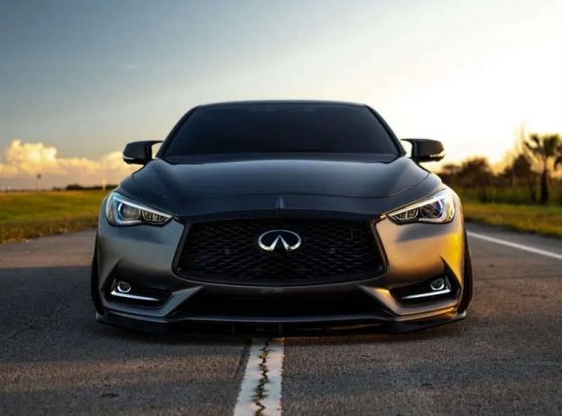 INFINITI Q60 カスタム