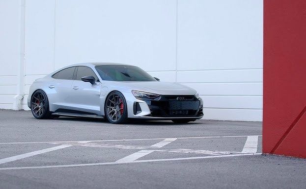 AUDI e-tron GT カスタム