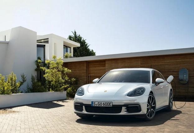 971 パナメーラ ハイブリッド