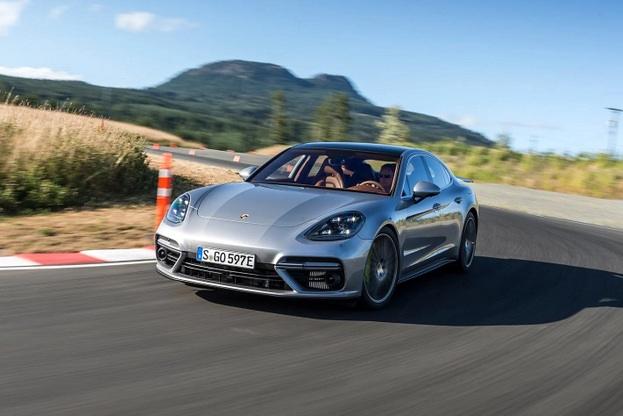 971 パナメーラ ターボS ハイブリッド