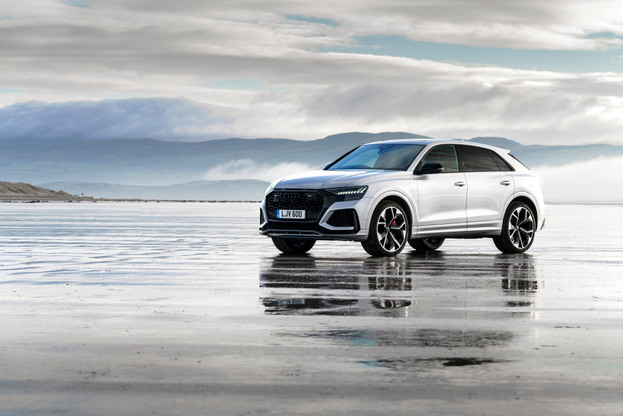 AUDI RS Q8 乗り心地