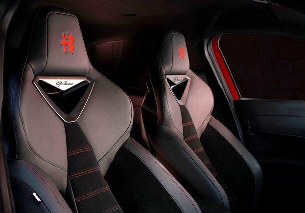 アルファロメオ ジュニア 内装