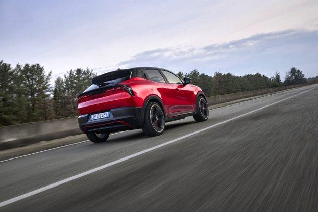 アルファロメオ ジュニア 燃費