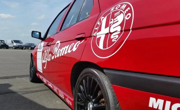 アルファロメオ155 維持費