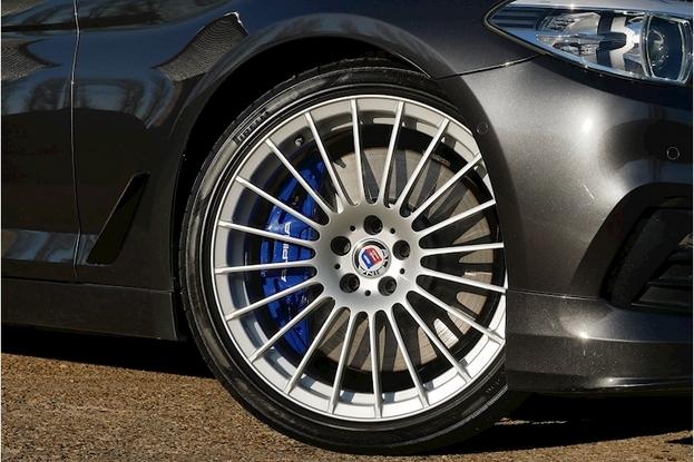 ALPINA D5 維持費
