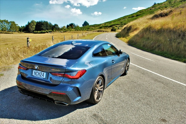 BMW M440i クーペ