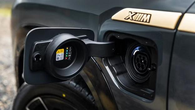 BMW XM PHEV
