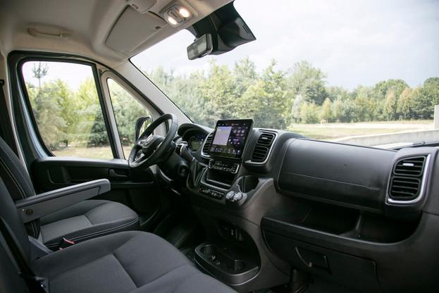 フィアット デュカト 内装