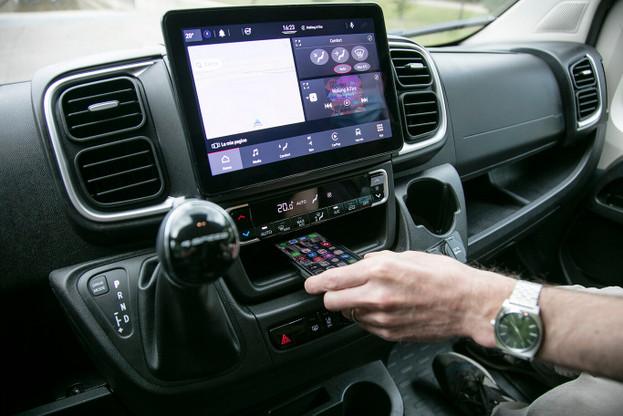 フィアット デュカト 純正ナビ