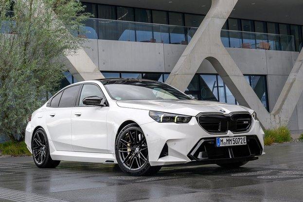 G90 BMW M5 価格