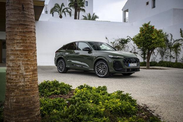 GU20 AUDI Q5 新古車