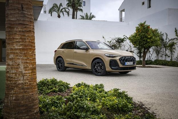 GU20 AUDI Q5 サイズ