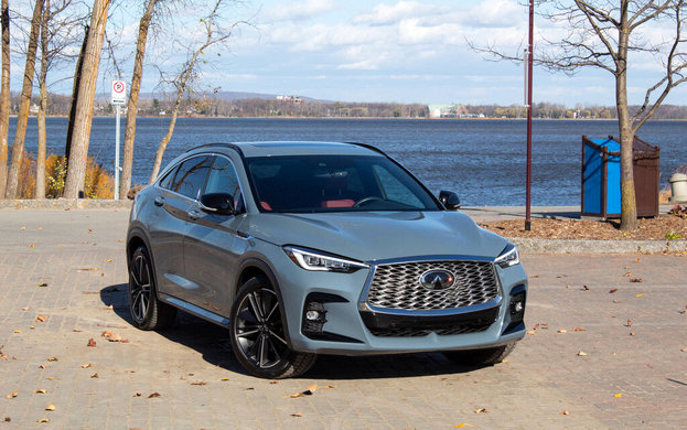 インフィニティQX55 新車並行