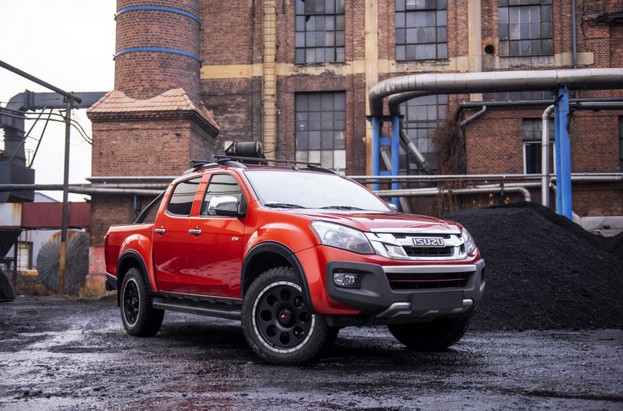 いすゞ D-MAX 値段