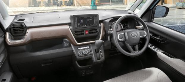 LA850S ムーヴ 内装