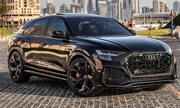 RS Q8 価格