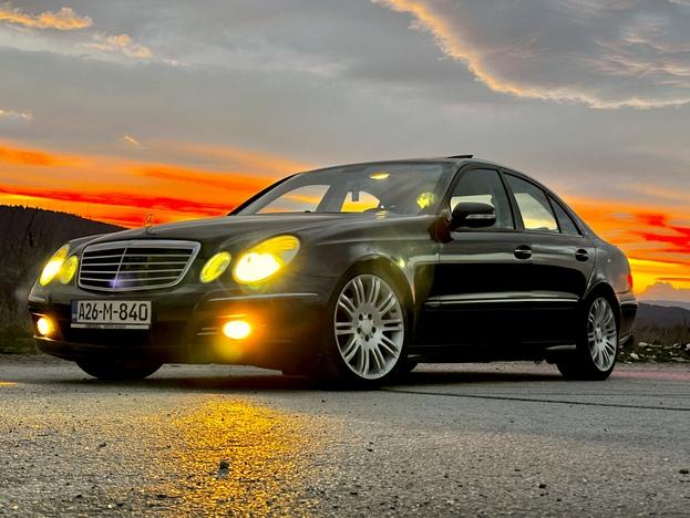 W211 Eクラス 値段