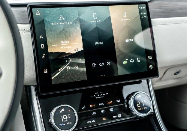 XFスポーツブレイク 純正ナビ