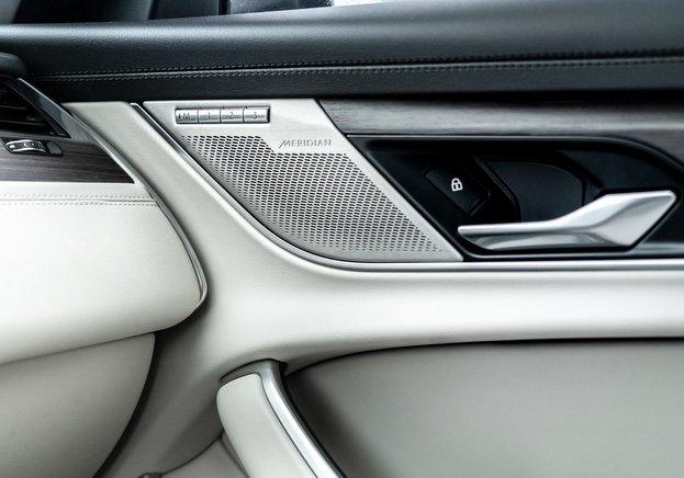 XFスポーツブレイク 質感