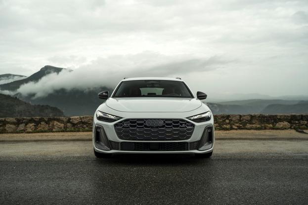 AUDI A5 アバント 維持費