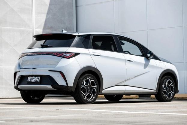 BYD ドルフィン 評判