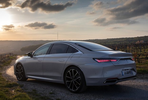 シトロエン DS9 価格