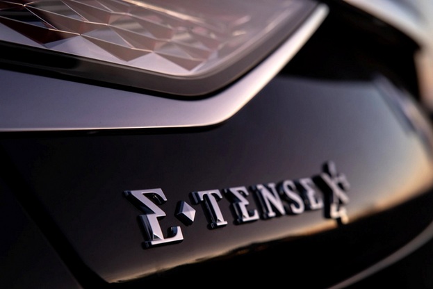 シトロエン DS9 未使用車