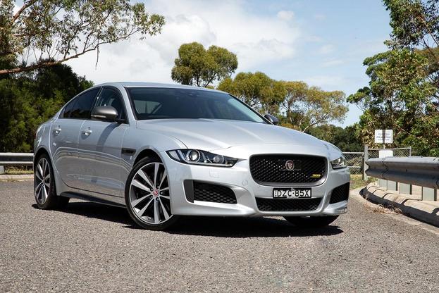 ジャガー XE 中古 注意