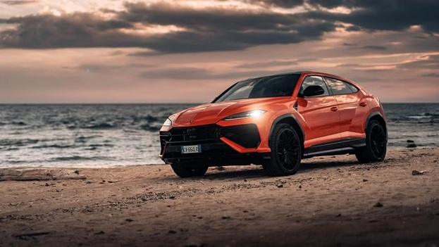 ランボルギーニ ウルス 中古 注意