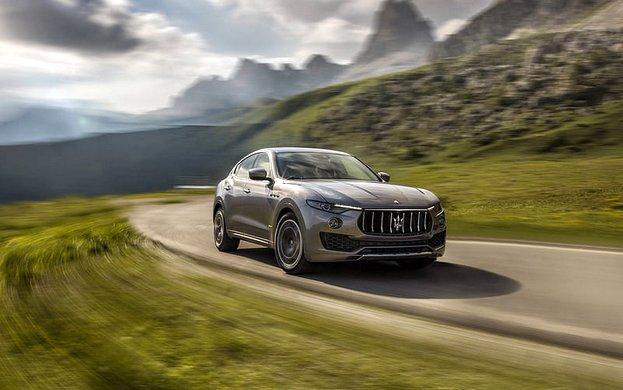 レヴァンテ ハイブリッド 燃費