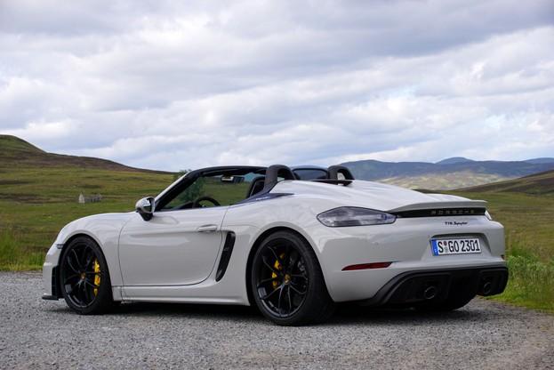 ポルシェ 718スパイダー 中古 注意