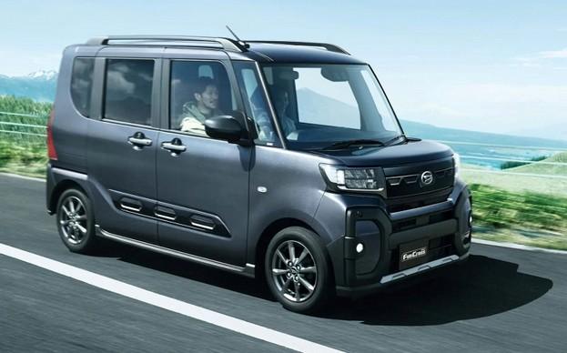 タント ファンクロス 中古