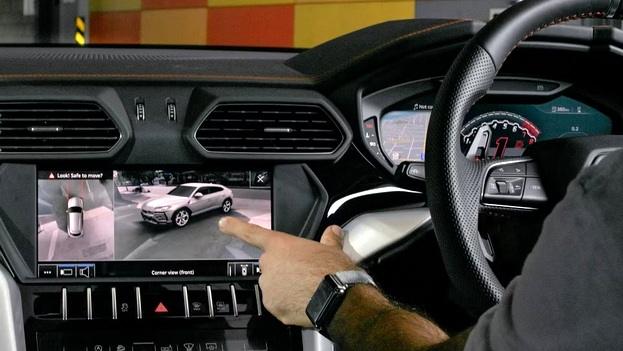 ウルス 純正ナビ