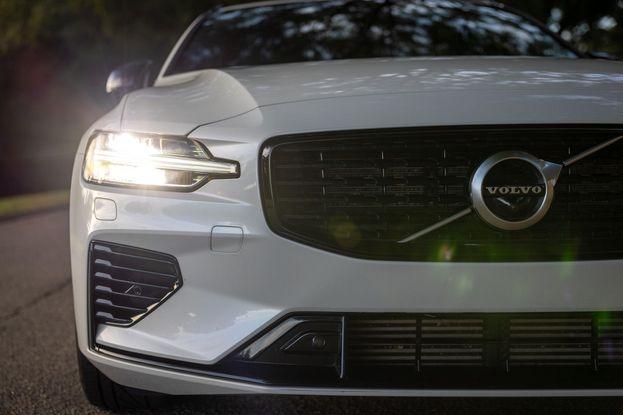 V60 ポールスター 維持費