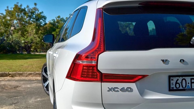 XC60 プラグインハイブリッド 評価