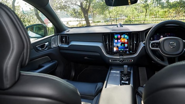 XC60 プラグインハイブリッド 純正ナビ