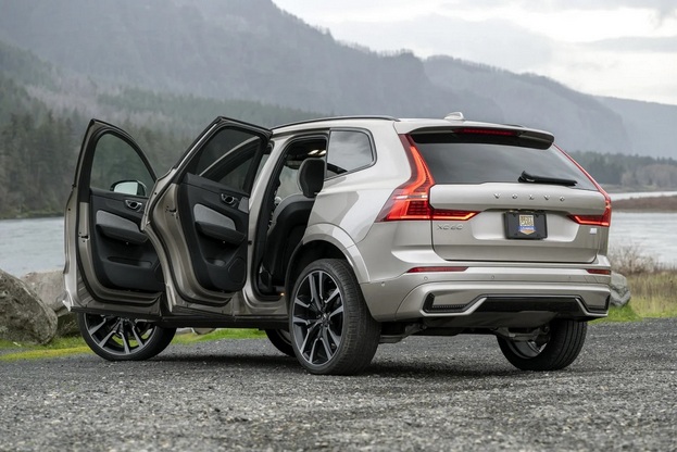 XC60 プラグインハイブリッド サイズ